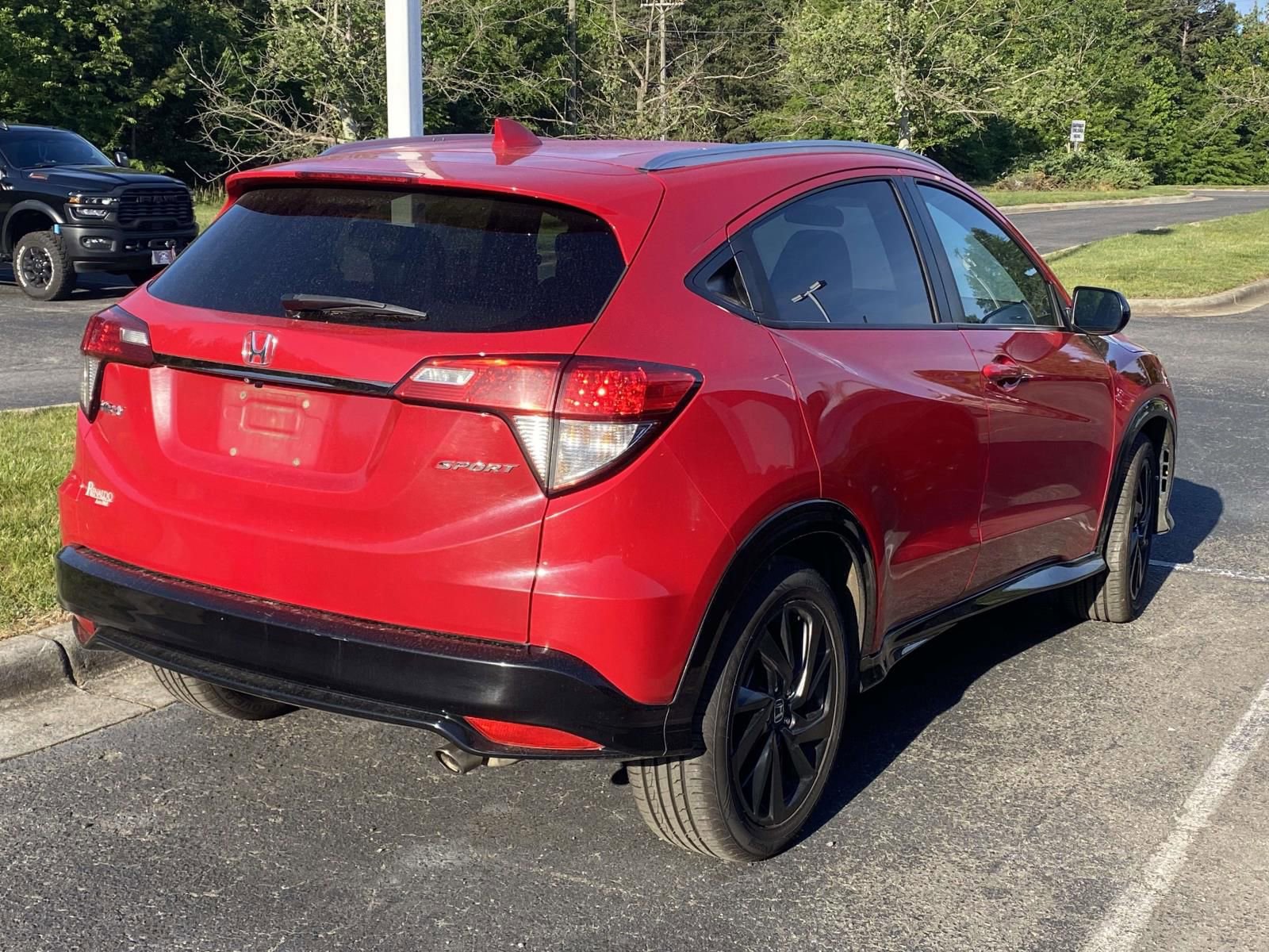 Used 2022 Honda HR-V Sport image 8