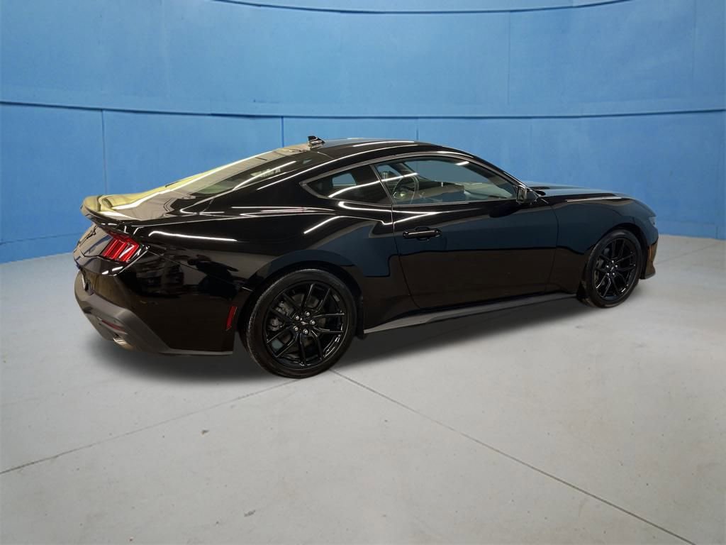 Used 2025 Ford Mustang Coupe image 10