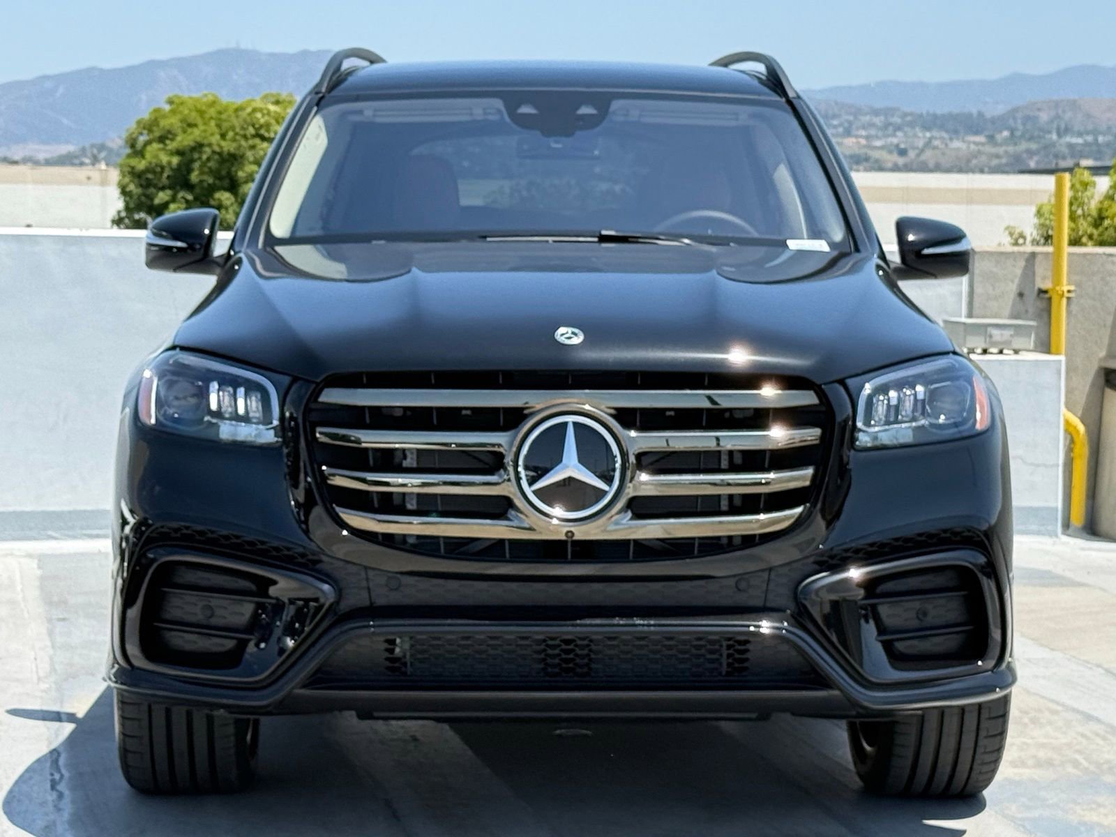 New 2026 Mercedes-Benz GLS 450 4MATIC image 4