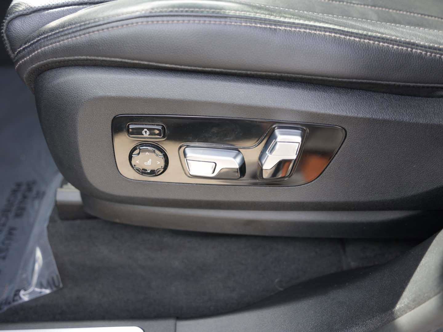 Used 2019 BMW X7 xDrive40i w/ Premium Package image 17