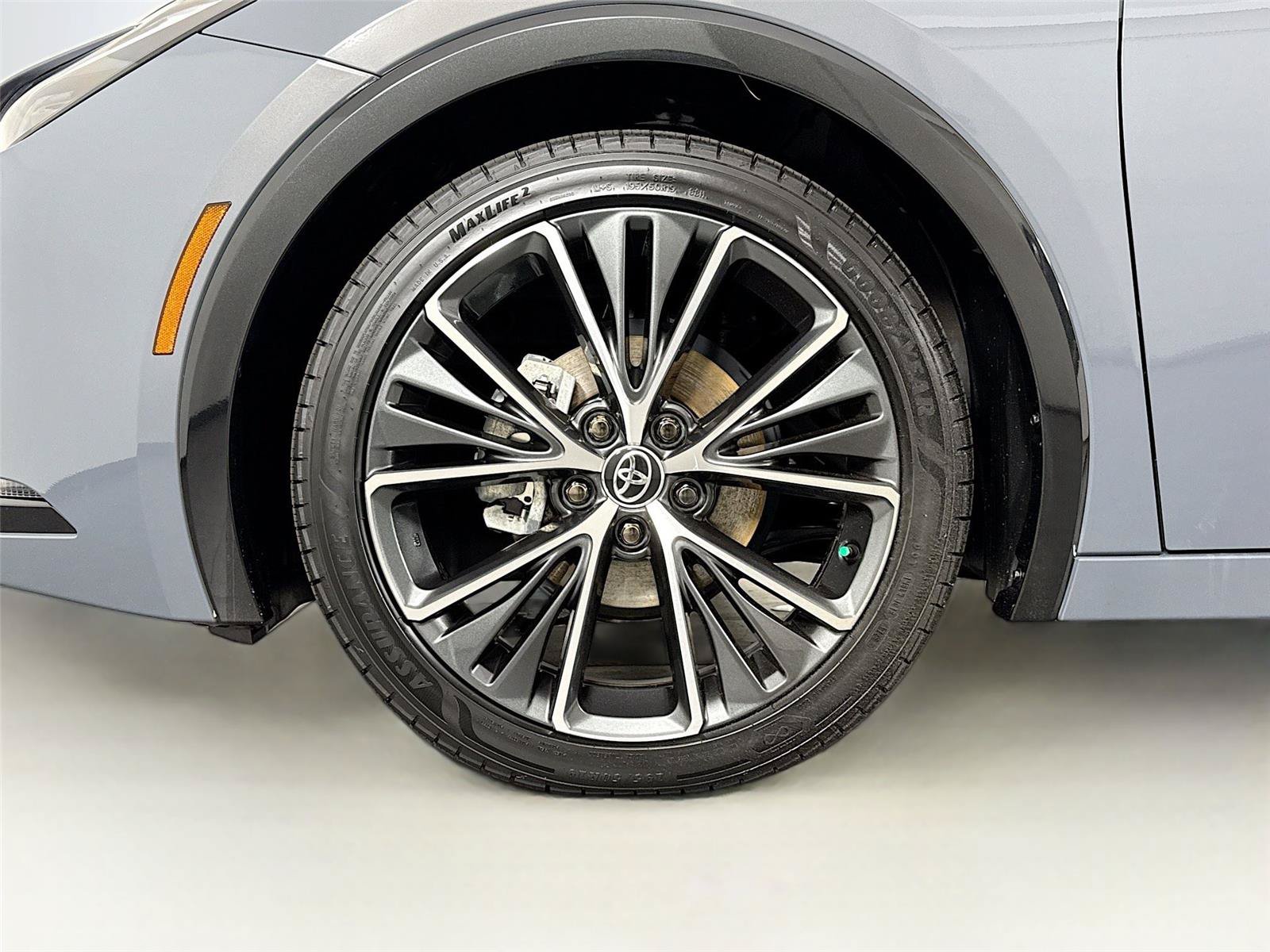 Certified 2025 Toyota Prius XLE FWD image 53