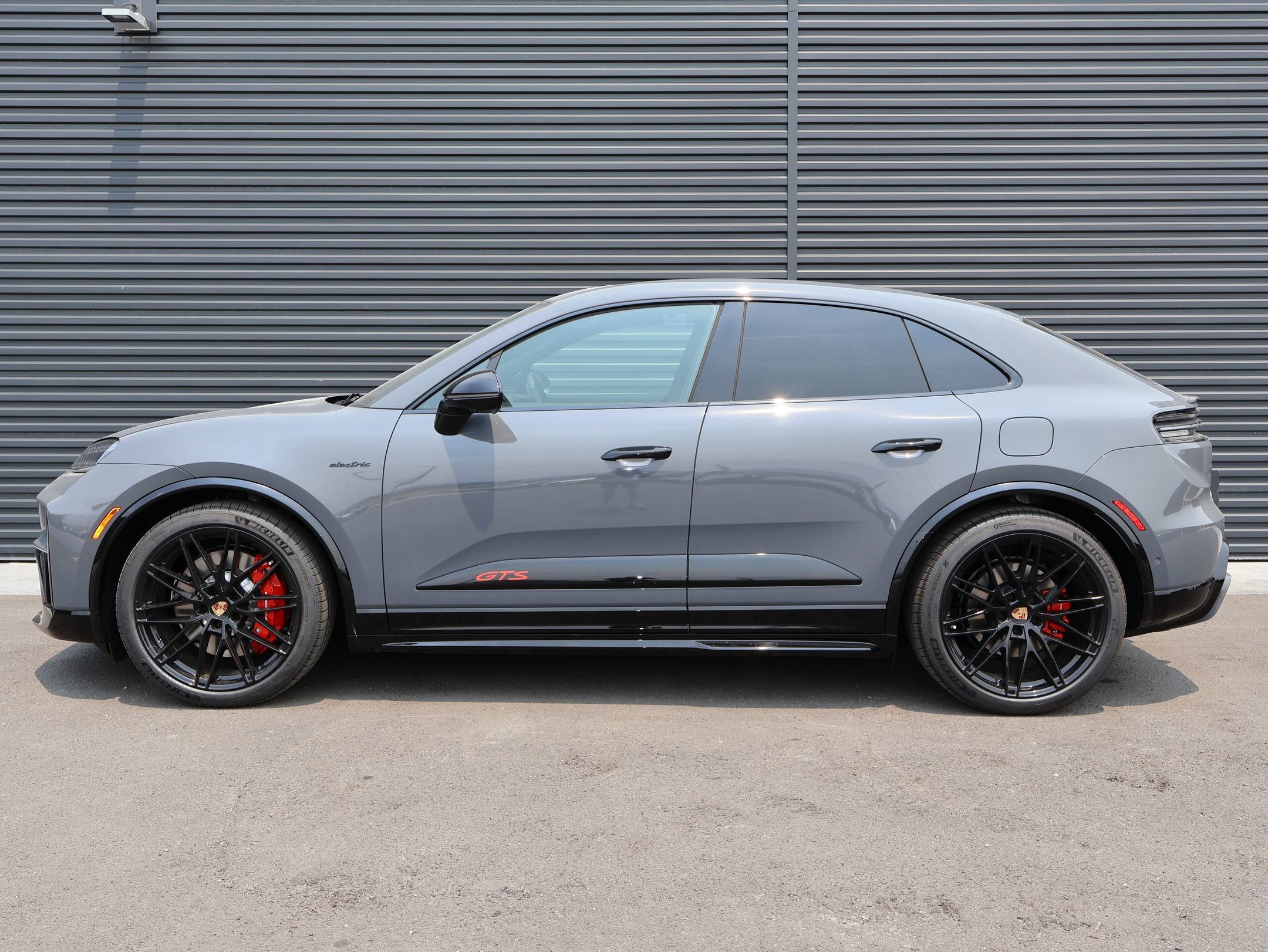 New 2026 Porsche Macan GTS Electric AWD/4WD image 2