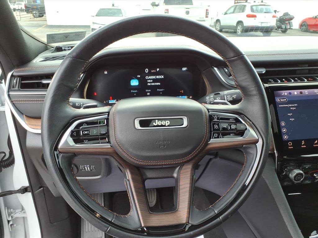 Used 2022 Jeep Grand Cherokee Summit AWD/4WD image 15