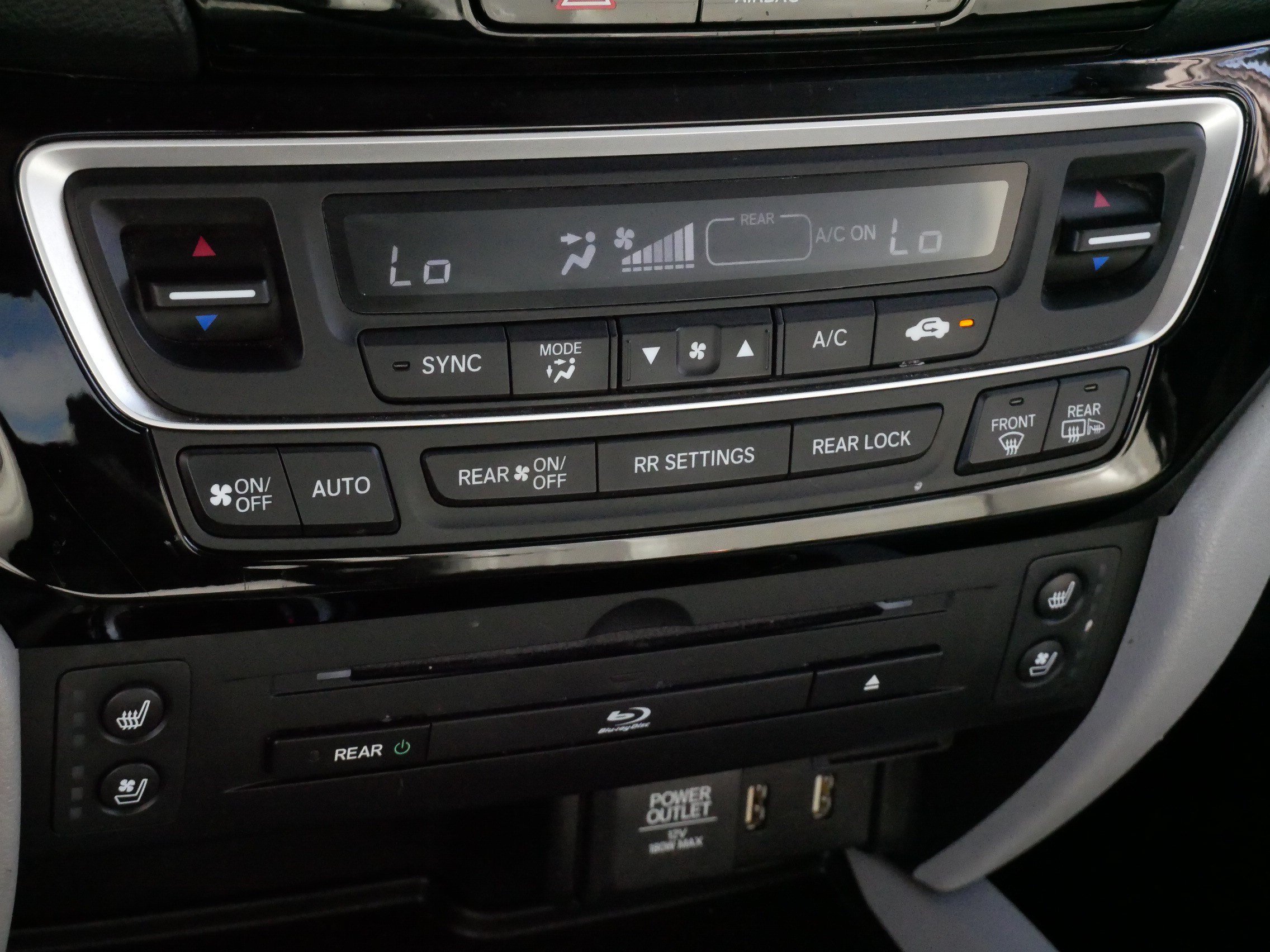 Used 2016 Honda Pilot Elite image 23