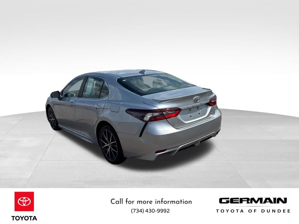 Used 2023 Toyota Camry SE image 6