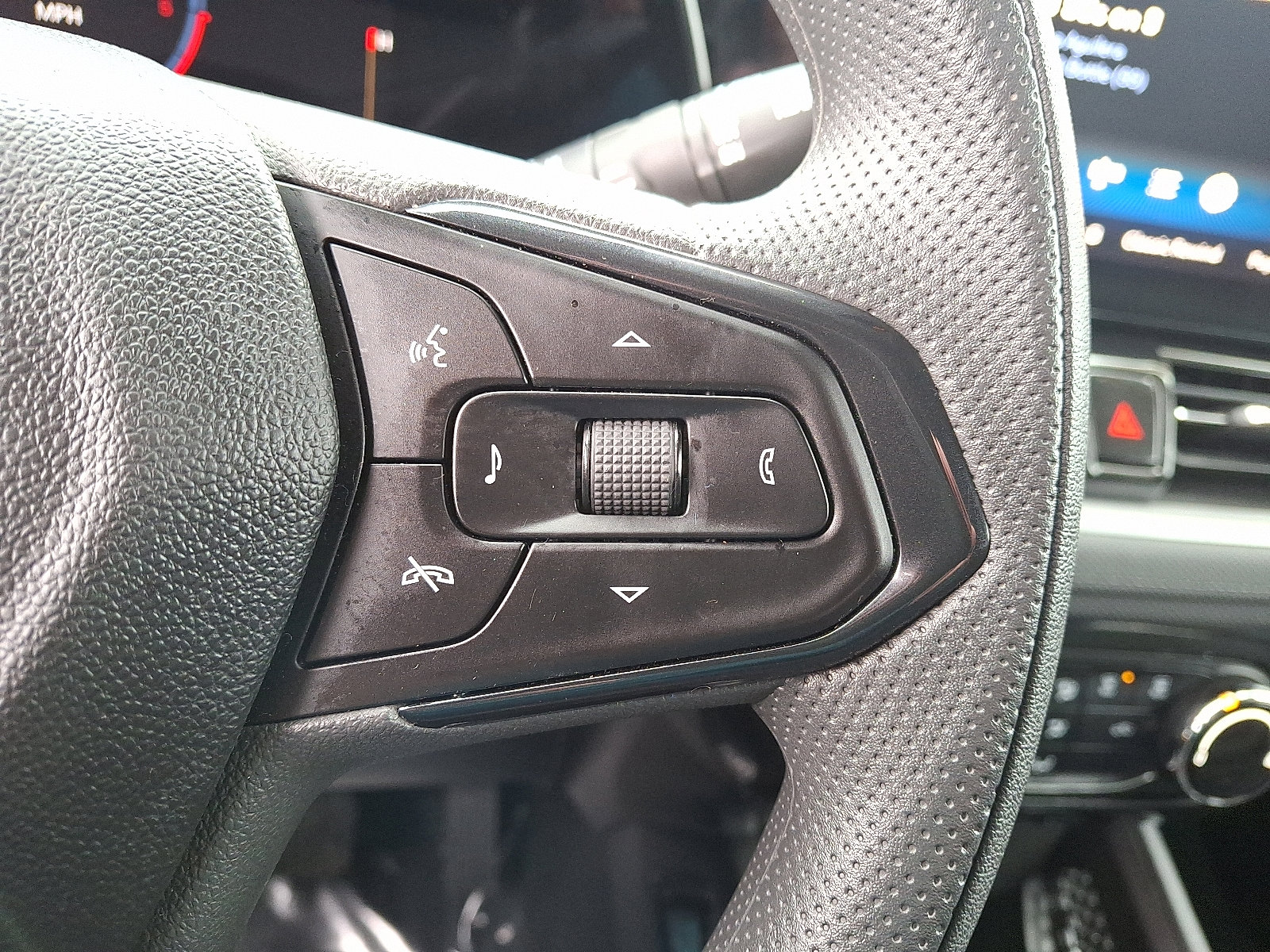 Used 2025 Chevrolet TrailBlazer LT image 21