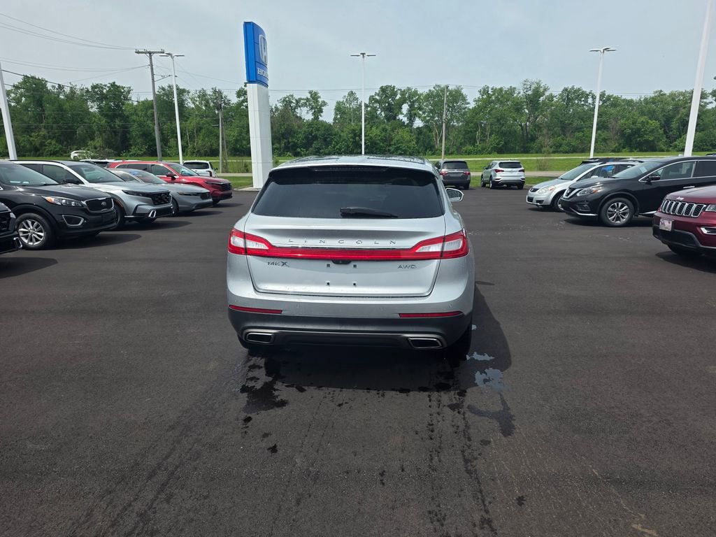 Used 2016 Lincoln MKX Reserve w/ Climate Package AWD/4WD image 4