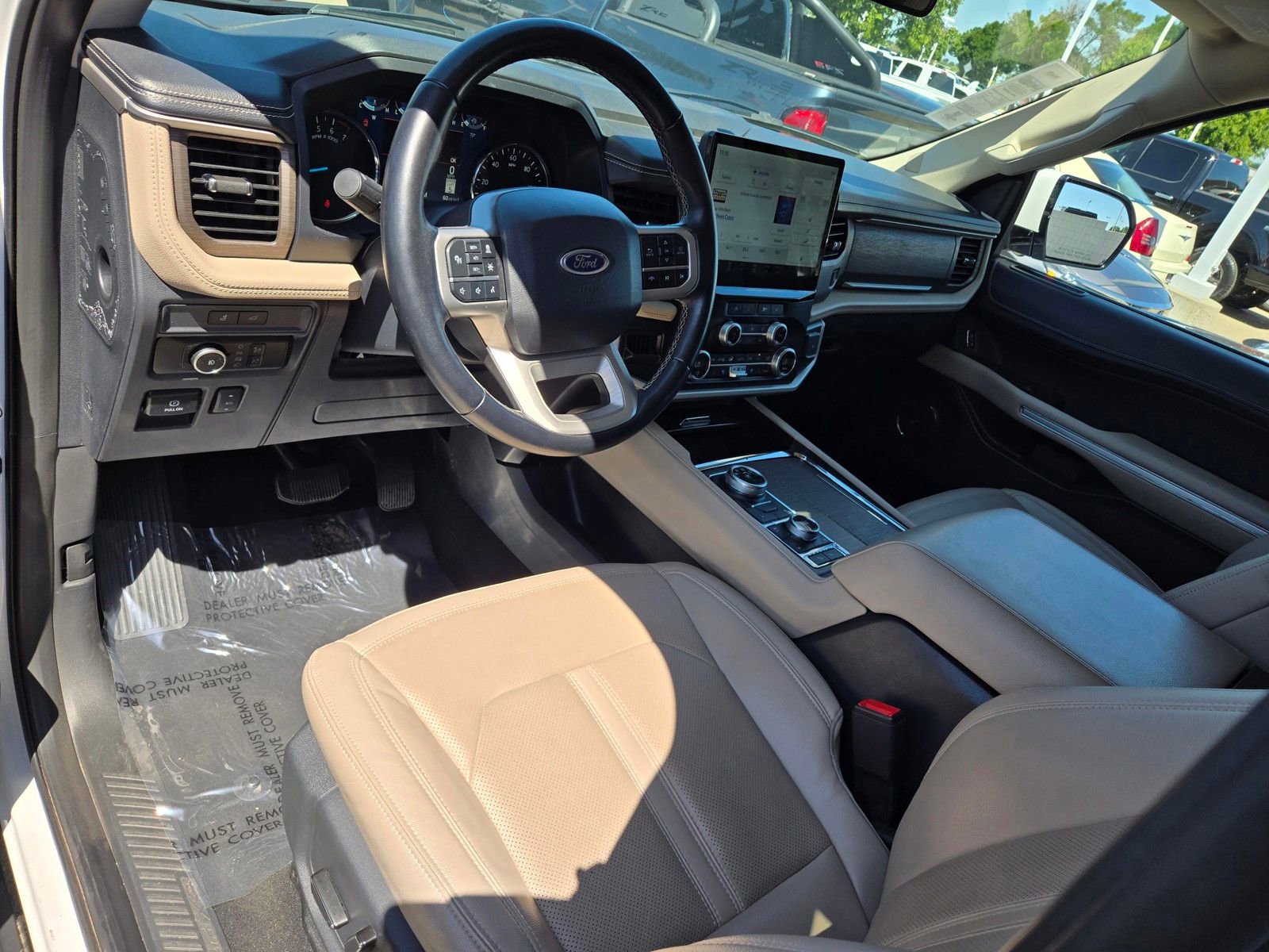 Used 2024 Ford Expedition Max Limited AWD/4WD image 15