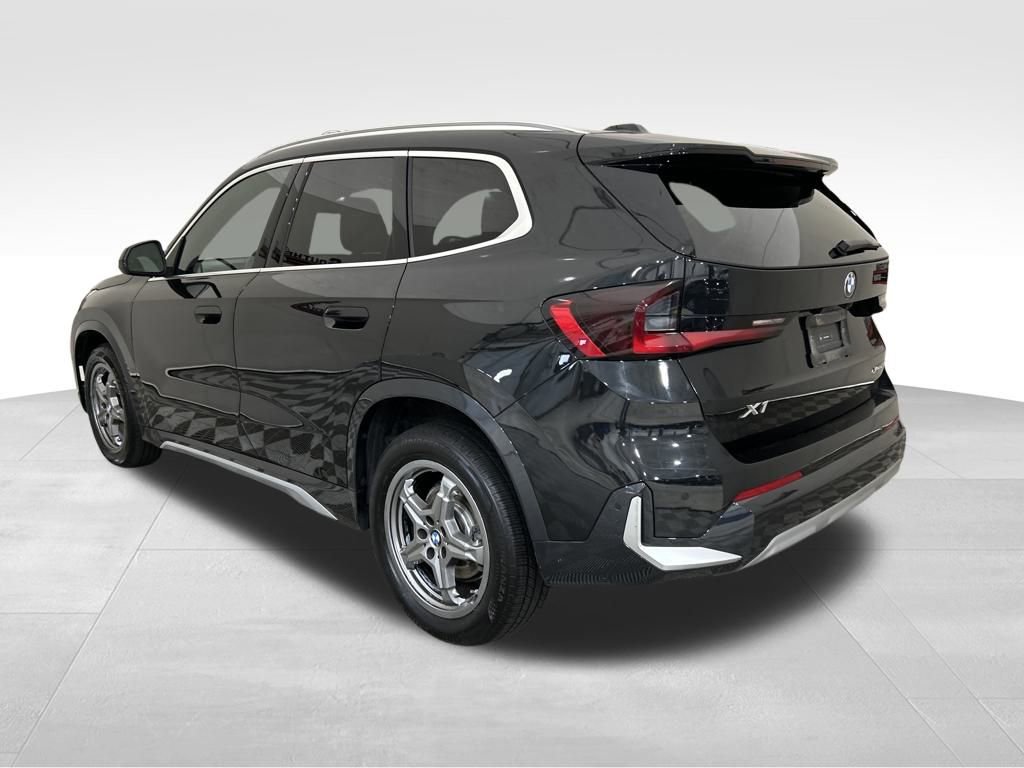 Used 2025 BMW X1 xDrive28i image 3