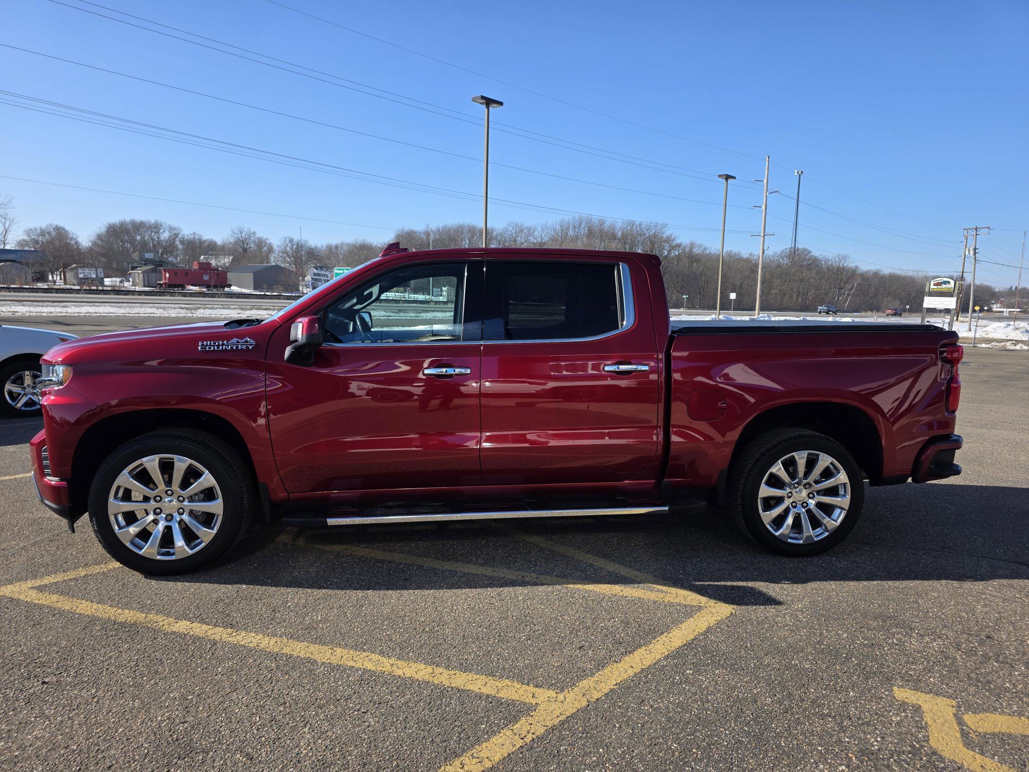 Used 2019 Chevrolet Silverado 1500 High Country w/ Technology Package image 2