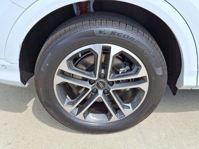 Used 2025 Audi Q5 Premium Plus AWD/4WD image 5
