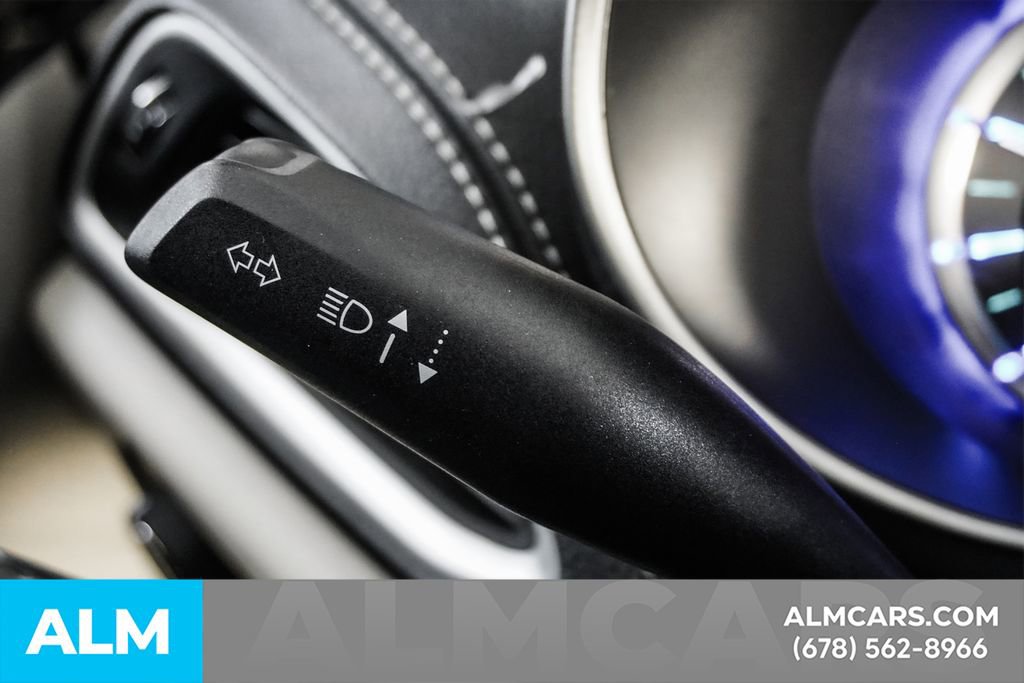 Used 2024 Chrysler Pacifica Select image 29