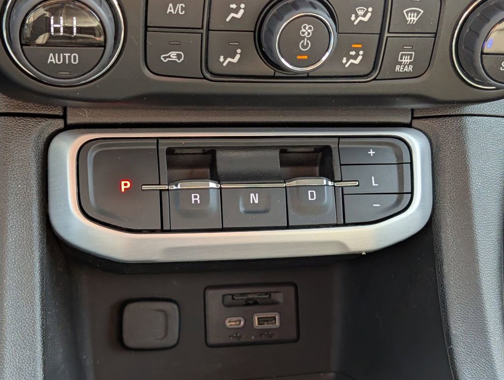 Used 2023 GMC Acadia SLT w/ Technology Package image 42