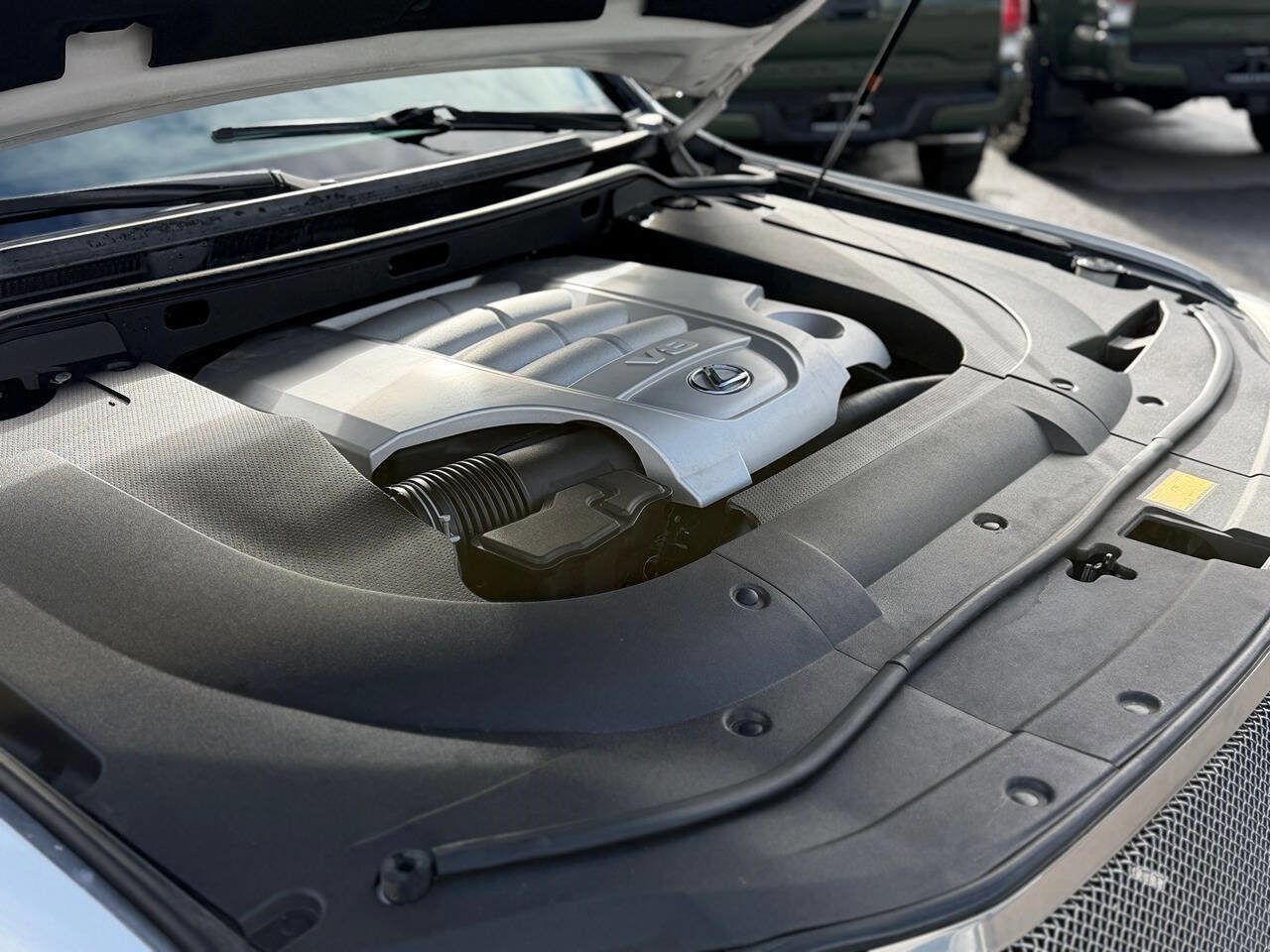 Used 2008 Lexus LX 570 4WD image 37