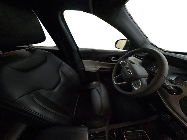 Used 2024 Jeep Compass Limited image 36