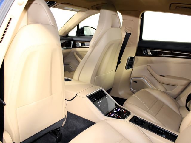 Certified 2023 Porsche Panamera 4 Platinum Edition image 24