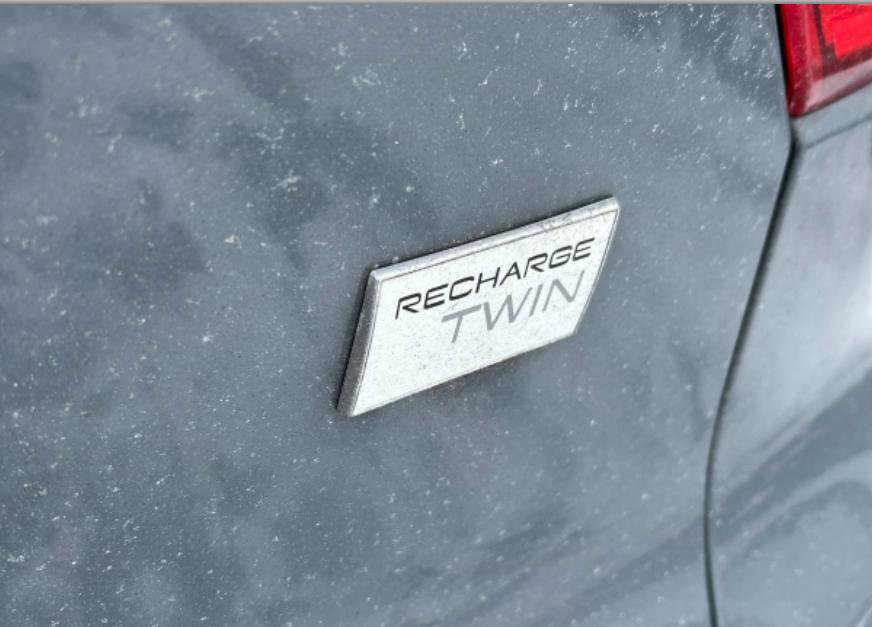 Used 2023 Volvo XC40 Recharge Ultimate image 16