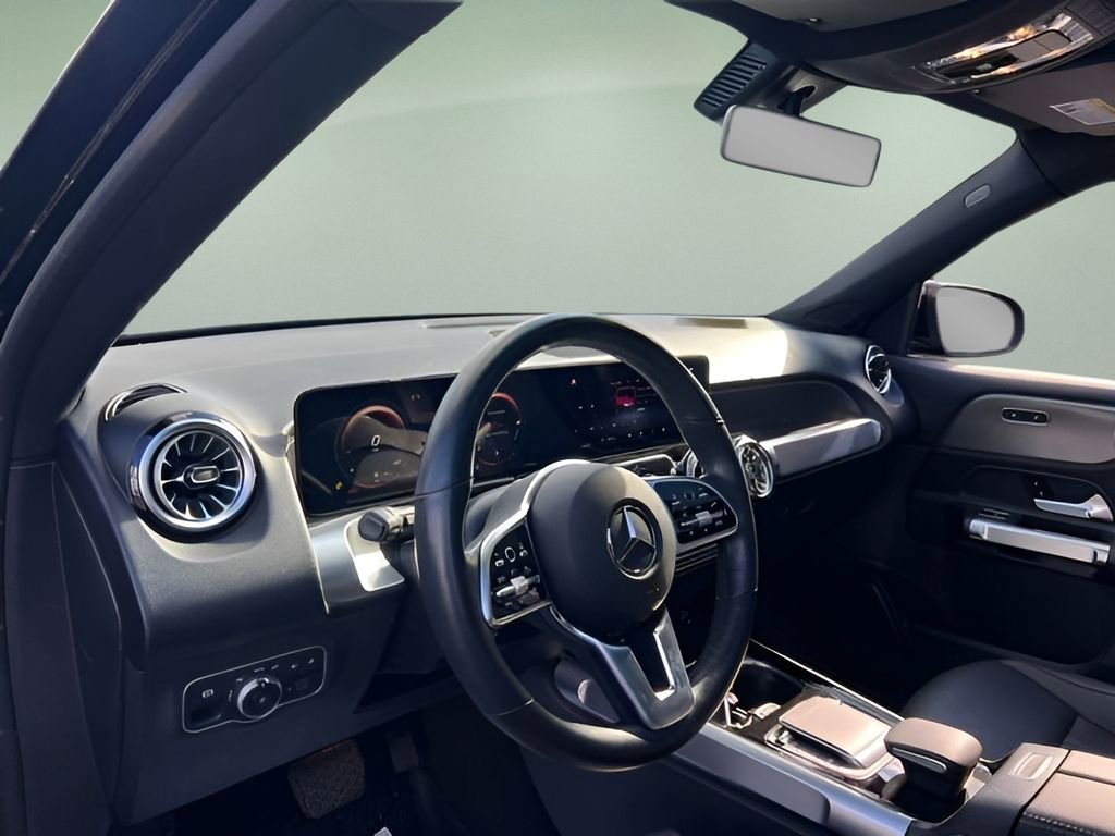 Used 2022 Mercedes-Benz GLB 250 4MATIC w/ Premium Package Lite image 29