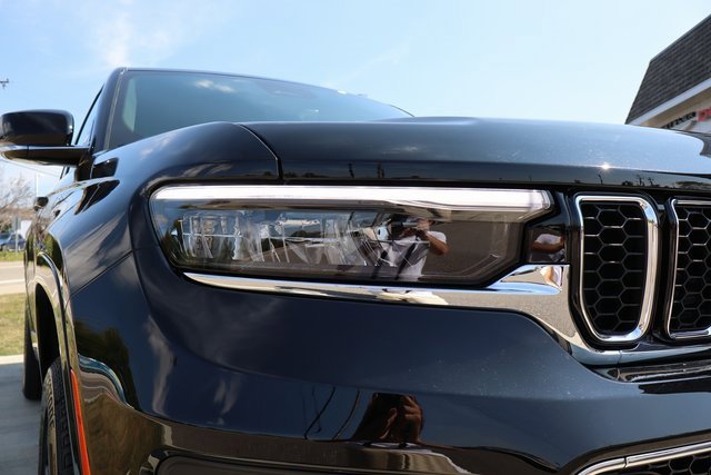 New 2025 Jeep Grand Cherokee Overland w/ Adv Protech Group III image 4