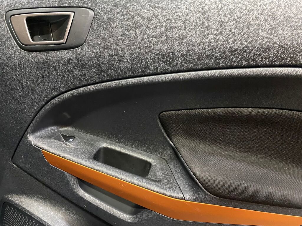 Used 2021 Ford EcoSport SE w/ SE Convenience Package image 21