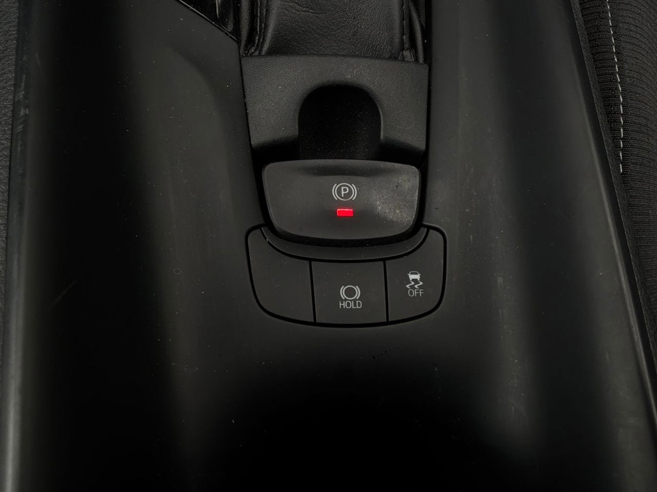 Used 2018 Toyota C-HR XLE FWD image 20
