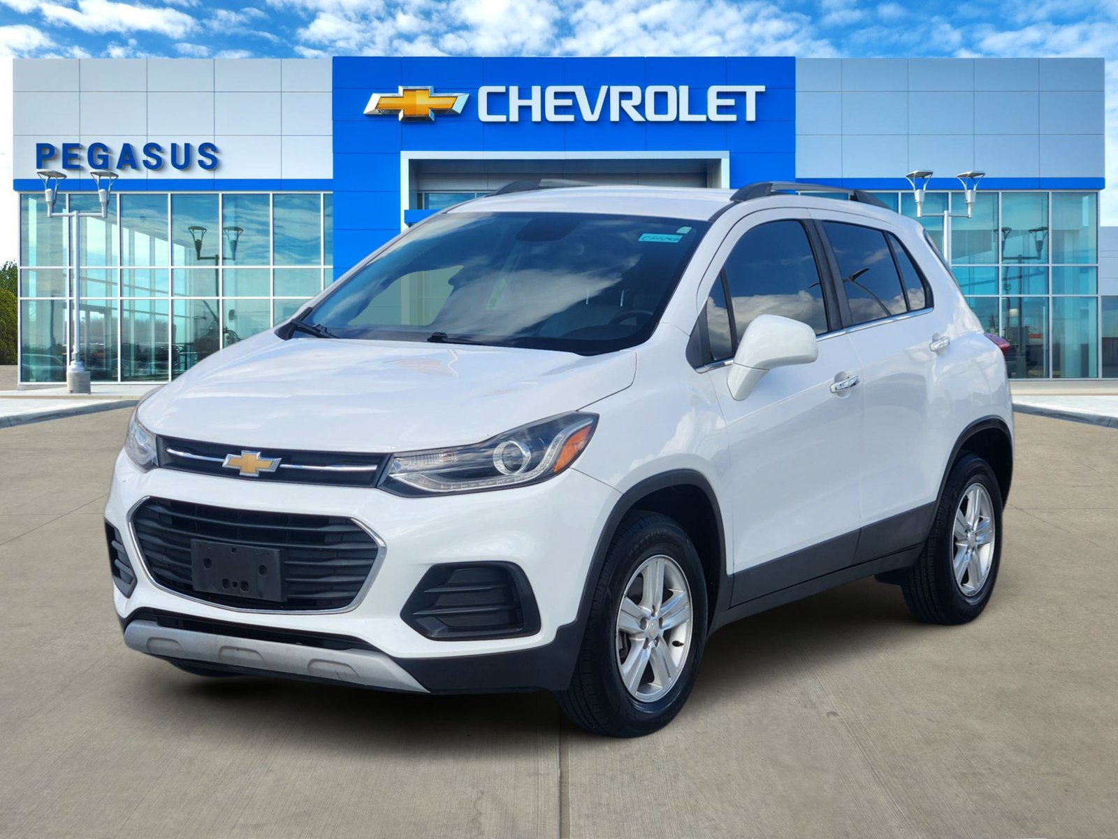 Used 2018 Chevrolet Trax LT w/ LT Convenience Package AWD/4WD image 2