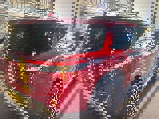 Certified 2024 Nissan Pathfinder Platinum w/ Black Appearance Package image 5