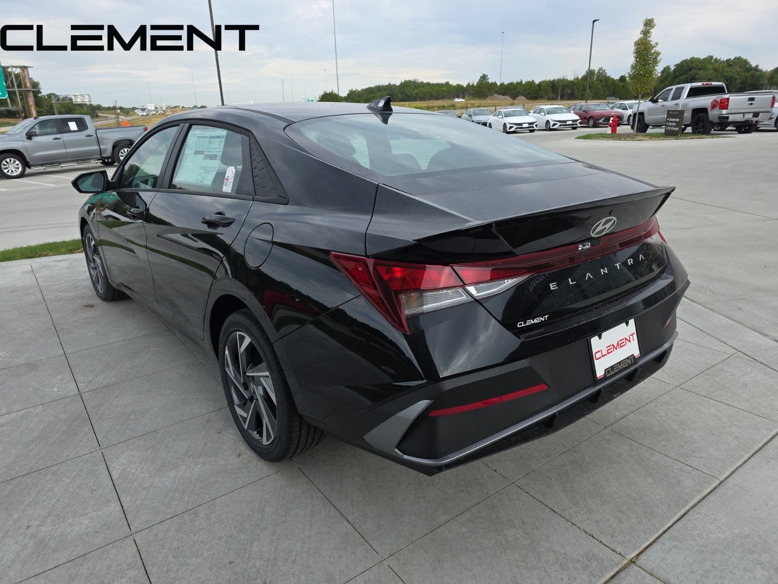 Certified 2025 Hyundai Elantra Sport FWD image 11