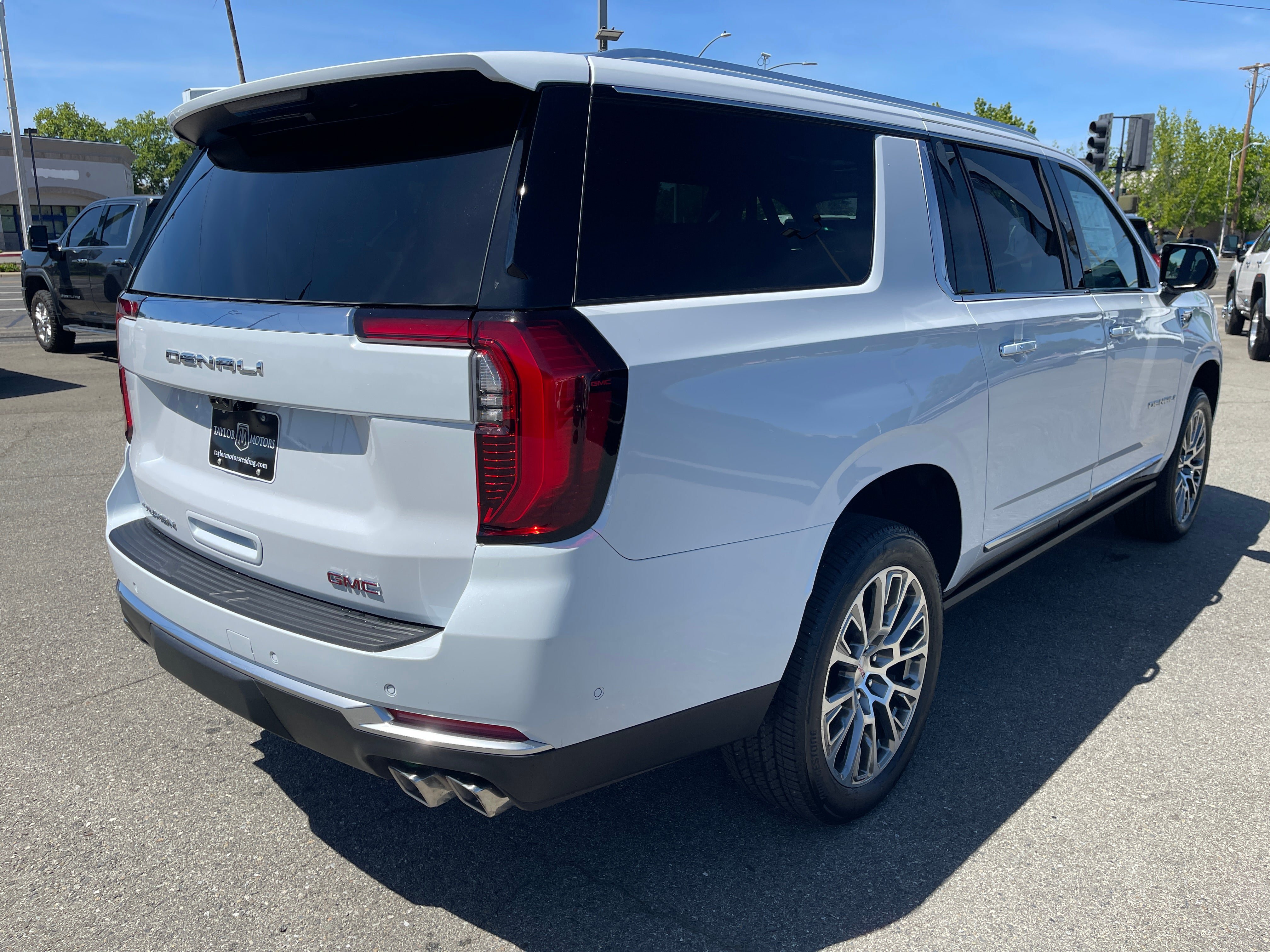 New 2026 GMC Yukon XL Denali AWD/4WD image 5