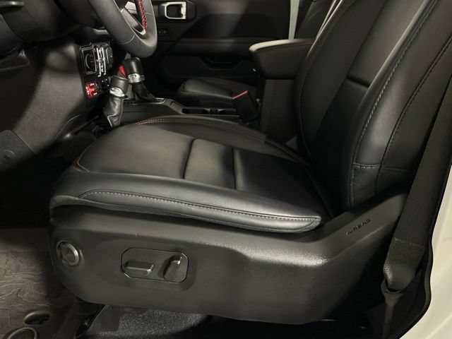 Used 2024 Jeep Wrangler Unlimited Rubicon w/ Technology Group AWD/4WD image 35