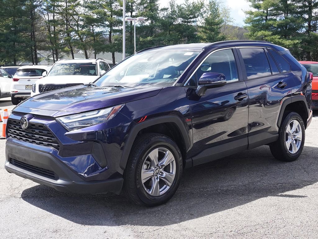 Used 2025 Toyota RAV4 XLE image 6