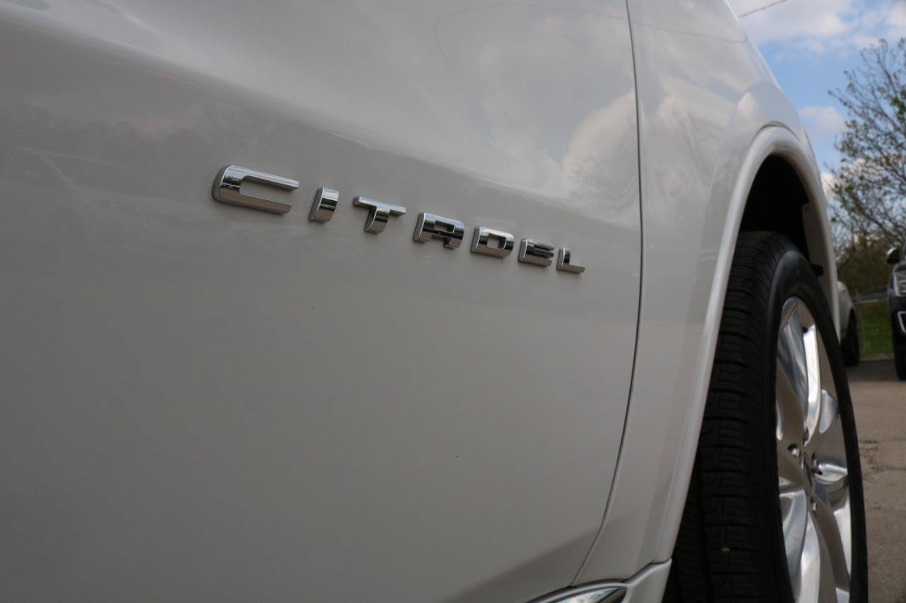 Used 2019 Dodge Durango Citadel w/ Technology Group AWD/4WD image 10
