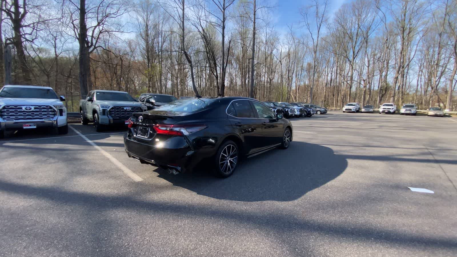 Used 2024 Toyota Camry SE FWD image 8
