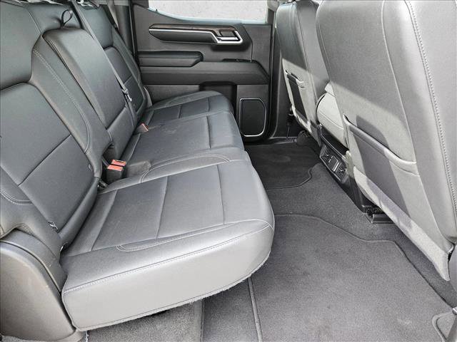 Used 2024 GMC Sierra 1500 SLT RWD image 17