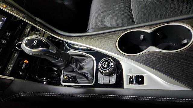 Used 2023 INFINITI Q50 Sensory image 17