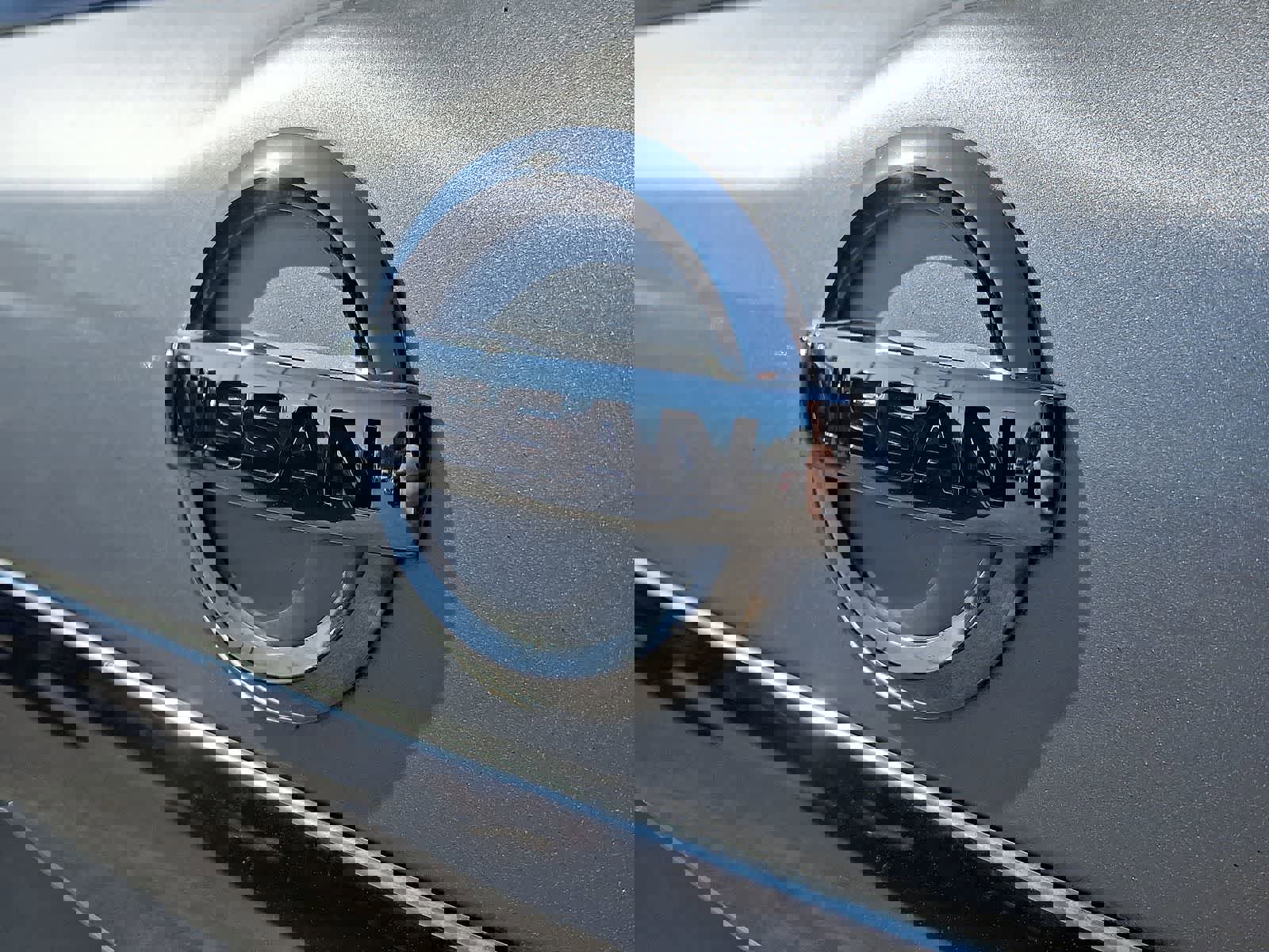 Used 2020 Nissan Pathfinder S image 26