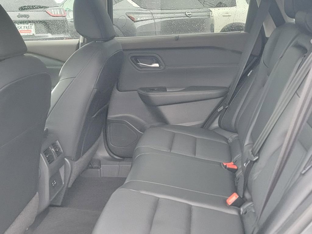 Used 2023 Nissan Rogue SV w/ SV Premium B Package AWD/4WD image 16