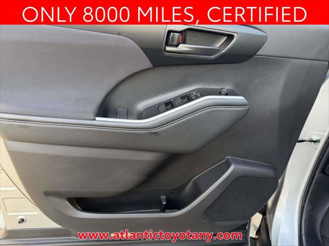 Used 2025 Toyota Highlander LE AWD/4WD image 22