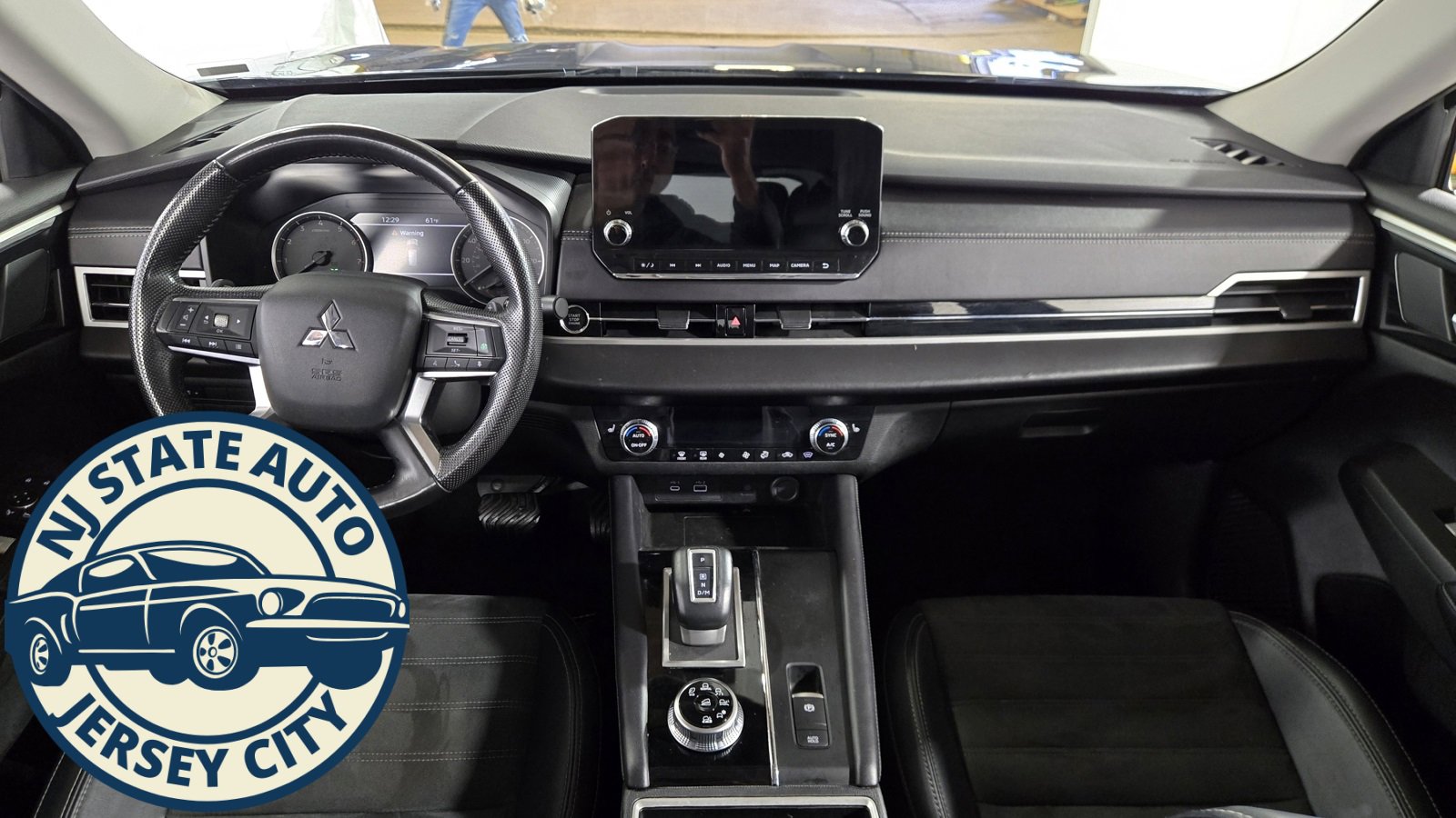 Used 2024 Mitsubishi Outlander SE image 23