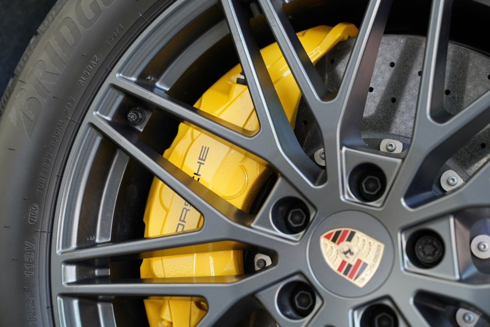 Used 2025 Porsche Cayenne GTS AWD/4WD image 10