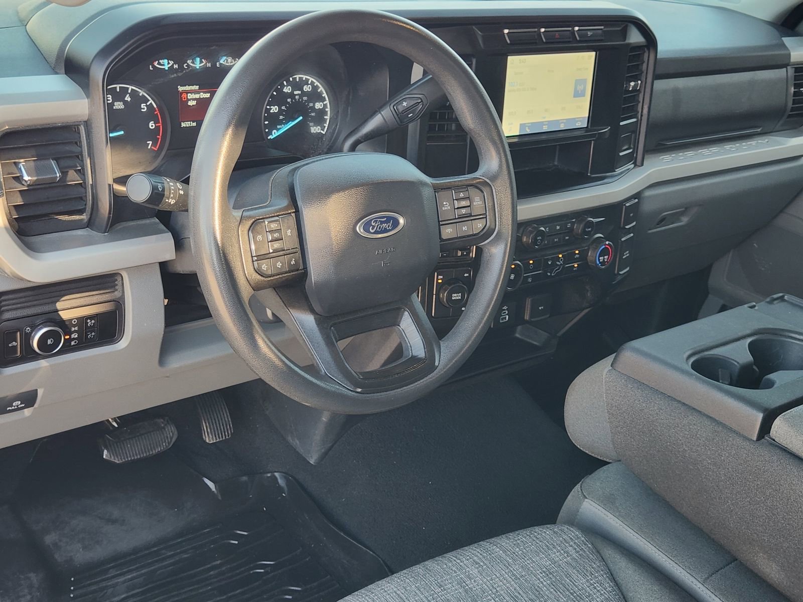 Used 2023 Ford F350 XLT image 26