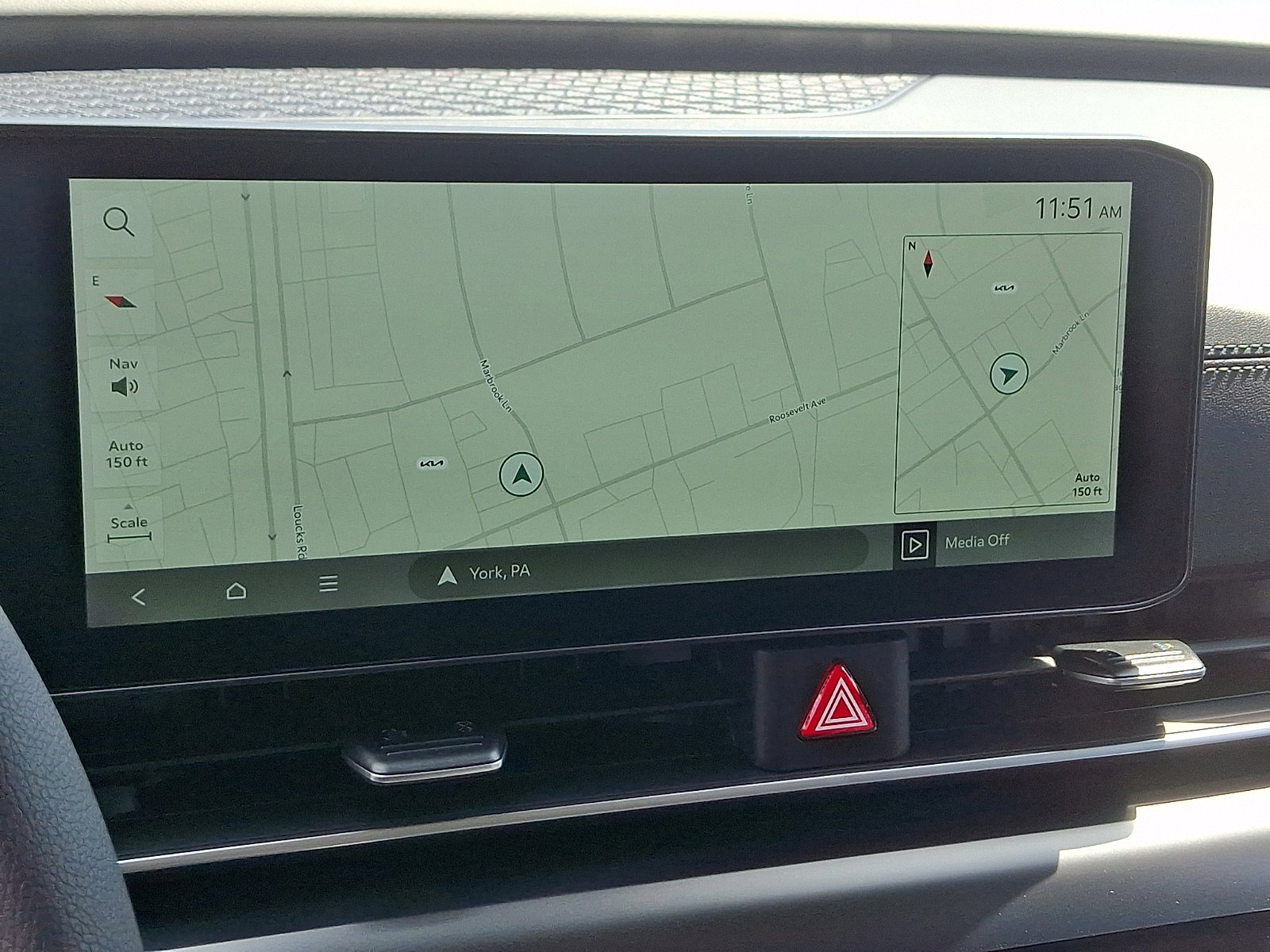 New 2026 Kia Carnival LX image 18