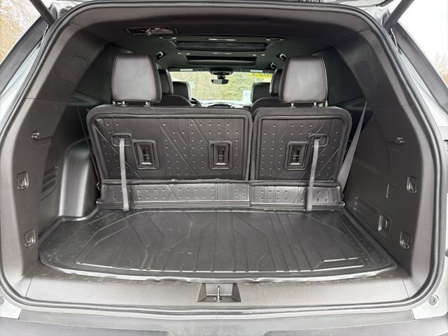 Certified 2023 Chevrolet Traverse RS w/ LPO, Floor Liner Package AWD/4WD image 17