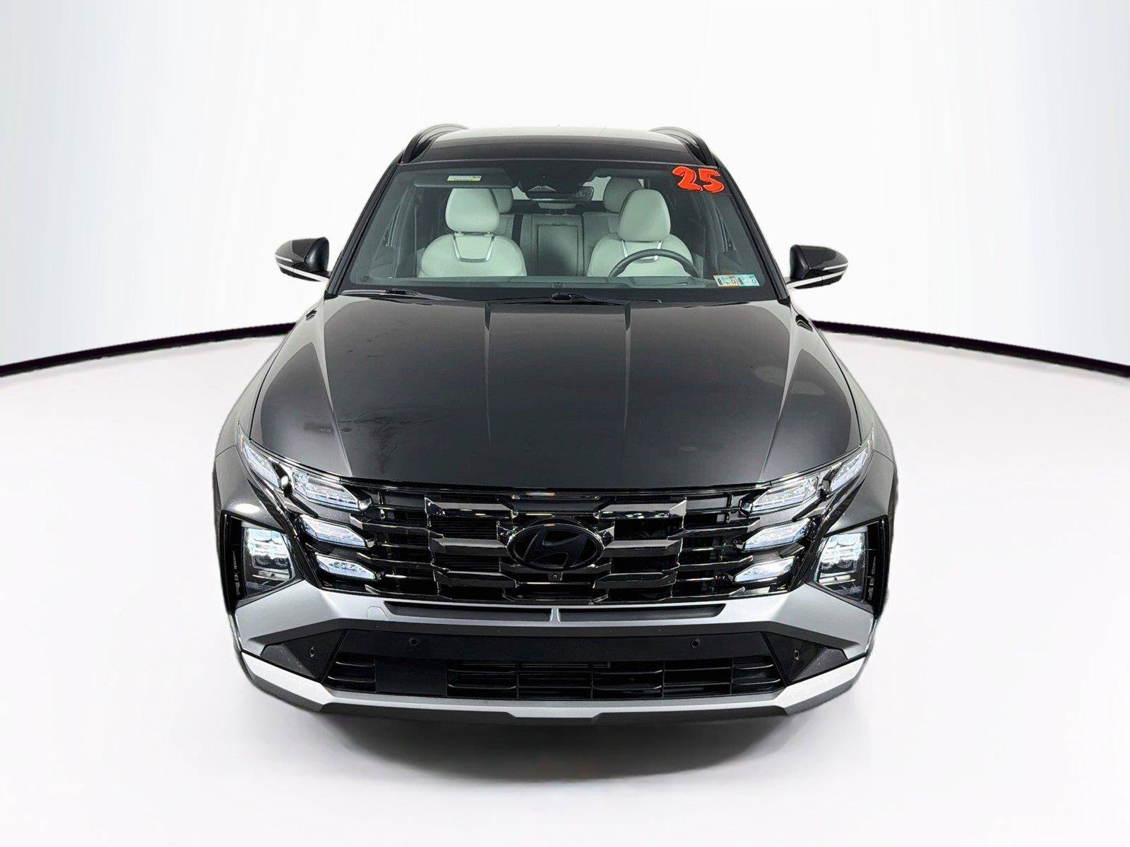 Used 2025 Hyundai Tucson Limited AWD/4WD image 13
