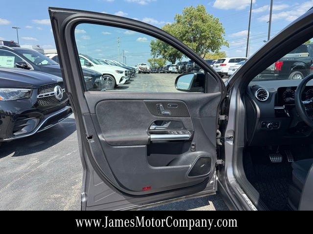 Used 2024 Mercedes-Benz GLA 35 AMG 4MATIC image 13