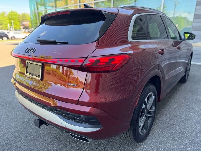 Used 2025 Audi Q5 Premium w/ 19" Wheel Package AWD/4WD image 5