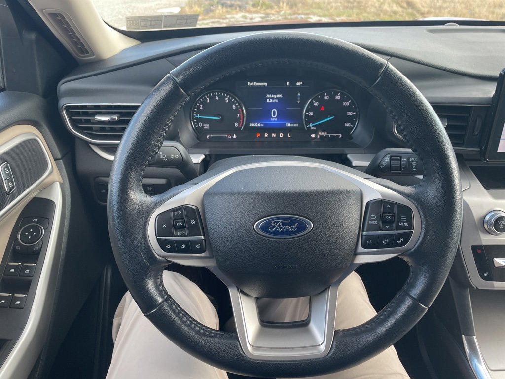 Certified 2022 Ford Explorer XLT w/ Equipment Group 202A image 15