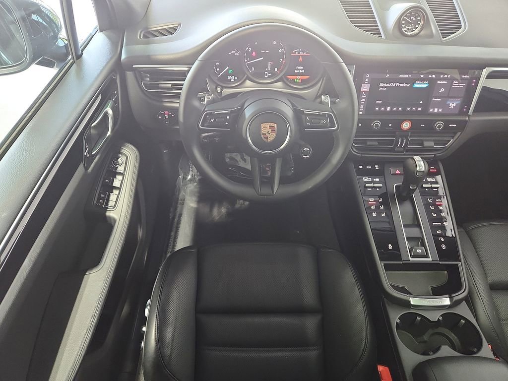 Certified 2026 Porsche Macan AWD/4WD image 12