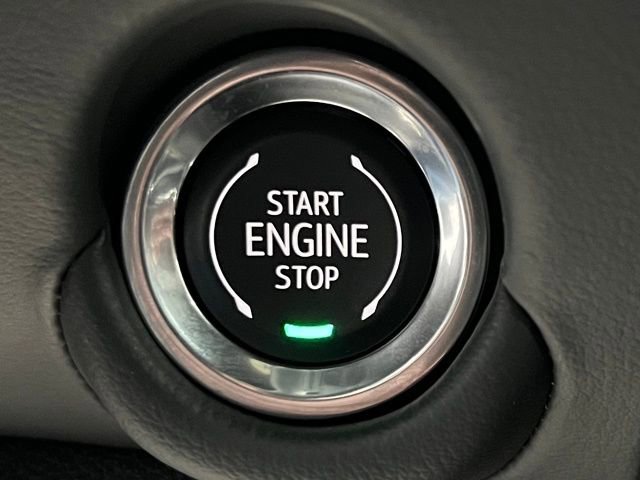 Used 2025 Chevrolet Suburban Premier AWD/4WD image 13