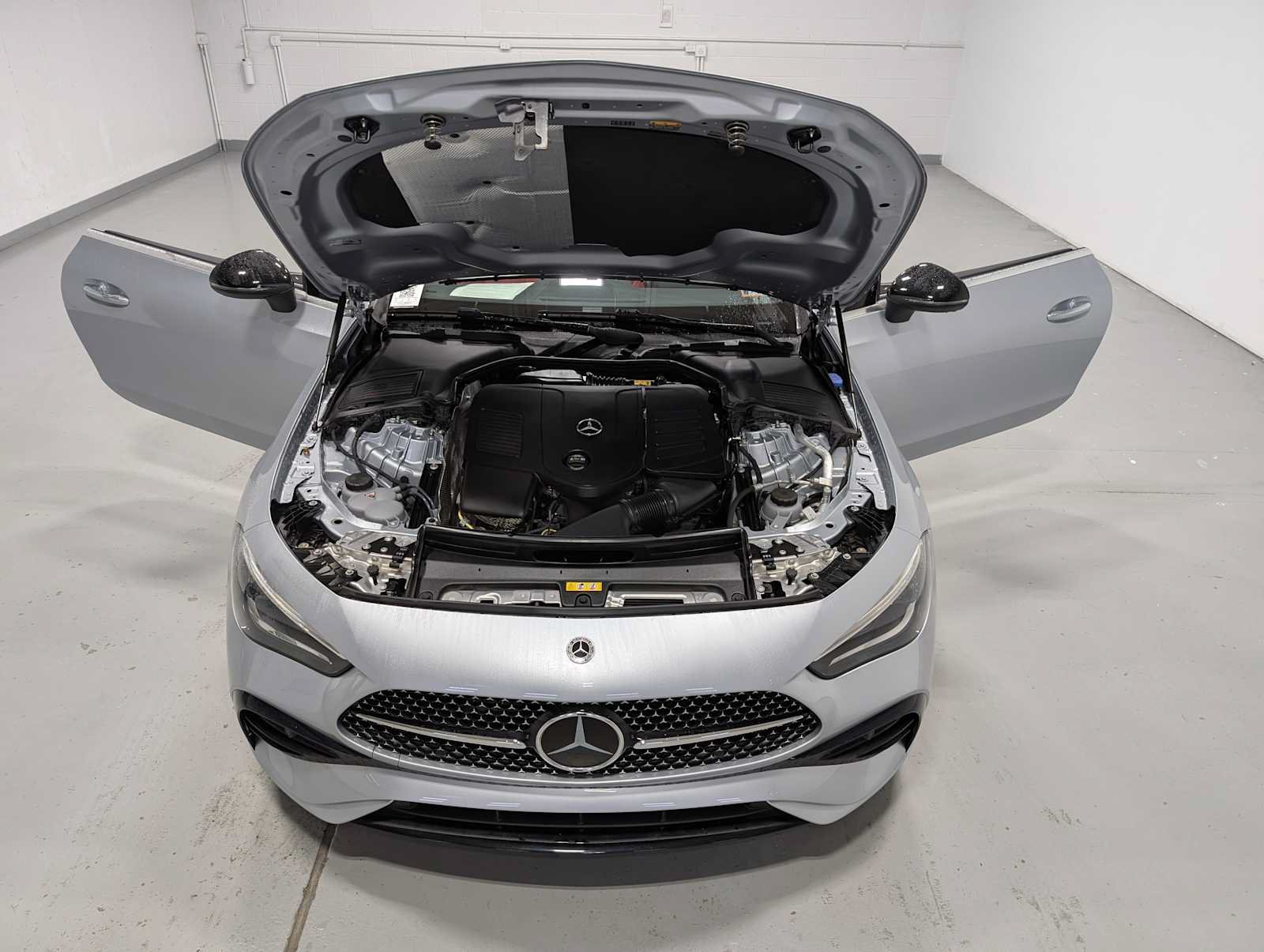 Used 2024 Mercedes-Benz CLE 300 4MATIC Cabriolet image 14